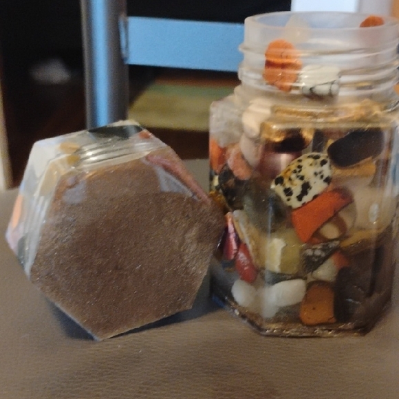 Colorful Stone Resin Container - Picture 4 of 8